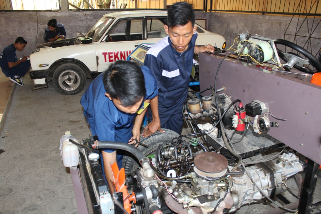 IYIN Motor Workshop: Solusi Otomotif Terbaik di Cilacap